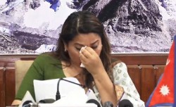 आँसु पुछ्दै बिदा भइन् मन्त्री रामकुमारी झाँक्री